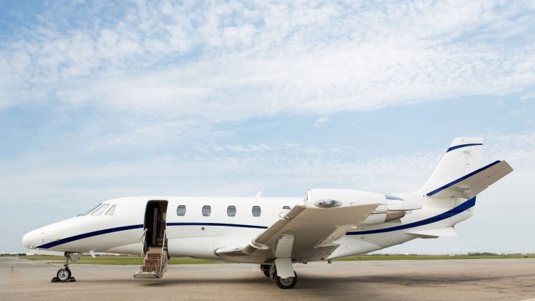 In-House vs. Outsourced Jet Management